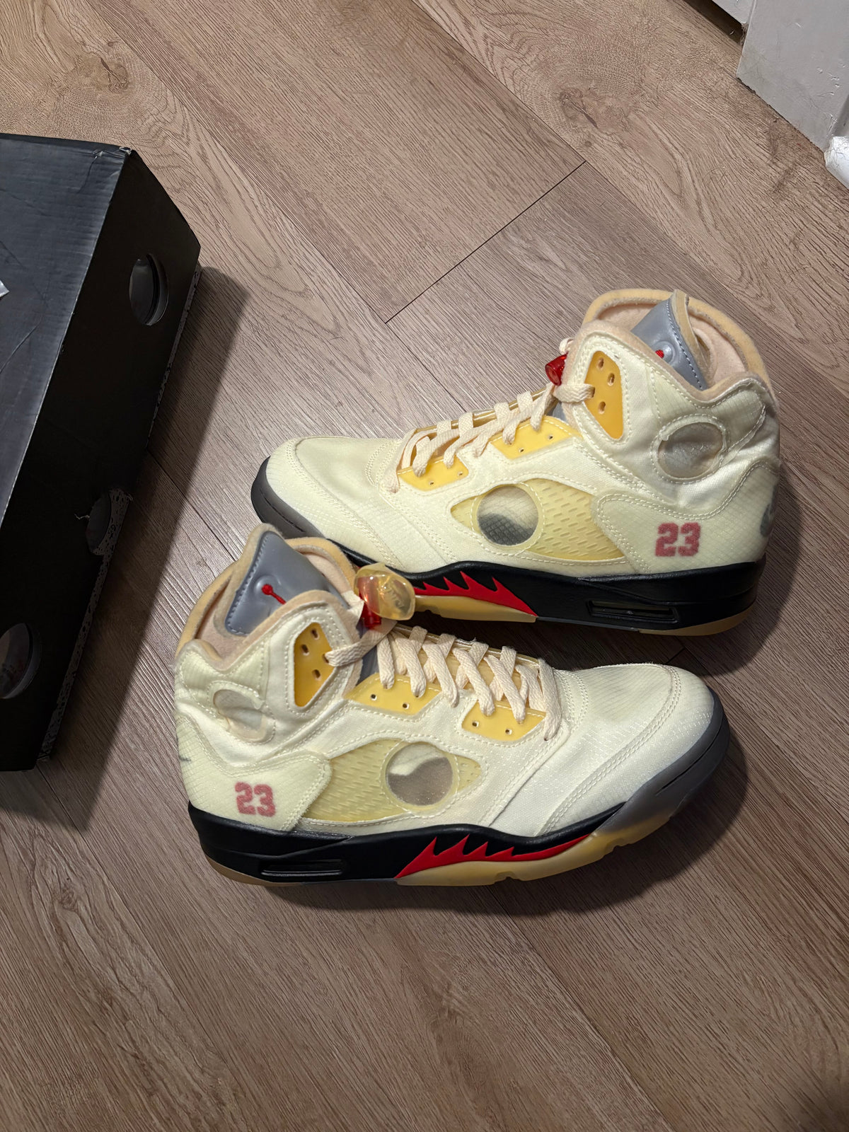 Size 9 - Jordan 5 Retro Off White Sail
