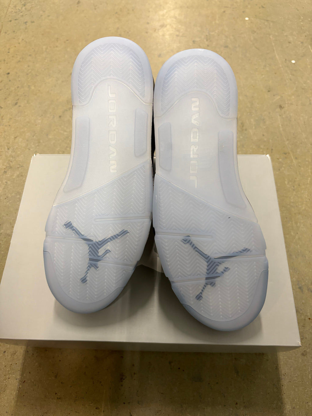 Size 11 - Jordan 5 Retro Wolf Grey 2026