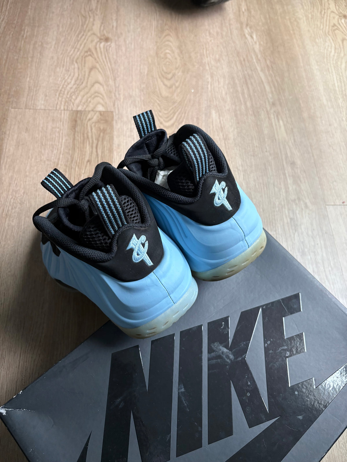 Size 9 - Nike Air Foamposite One Psychic Blue