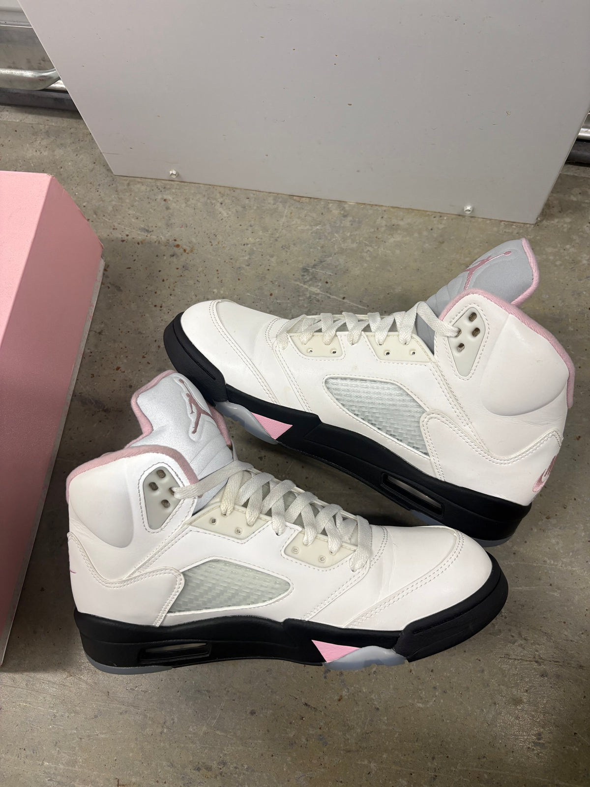 Size 8.5 - Jordan 5 Retro Medium Soft Pink
