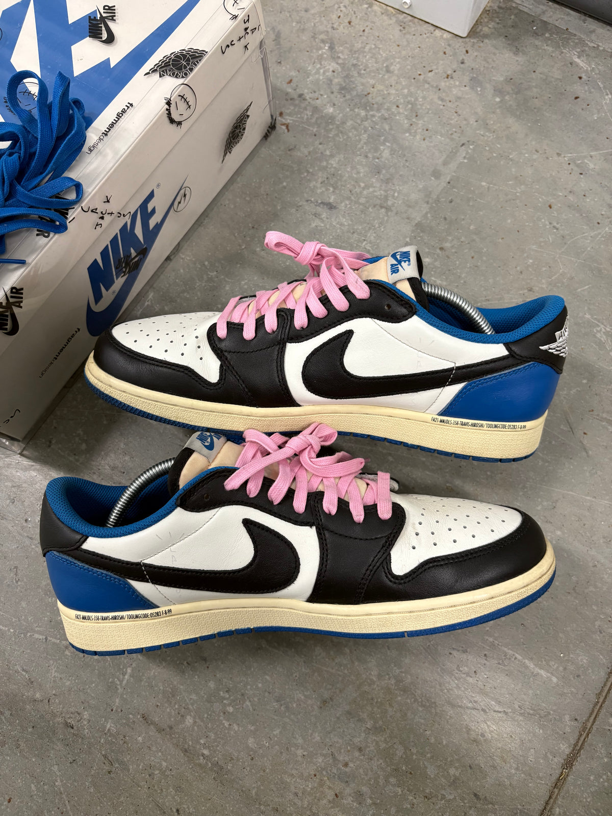 Size 11 - Travis Scott 1 Low Fragment
