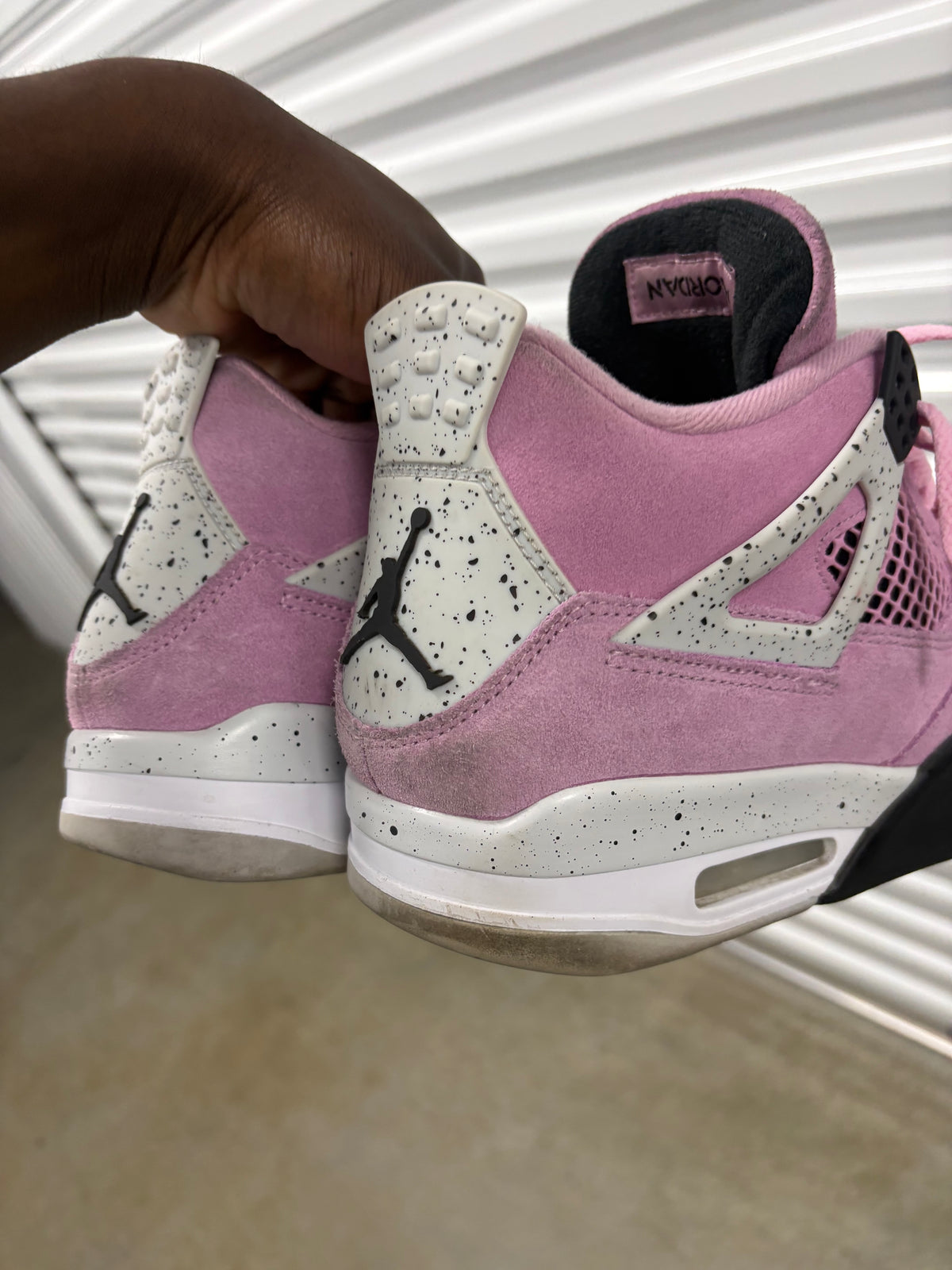 Size 10.5M - Jordan 4 Retro Orchid