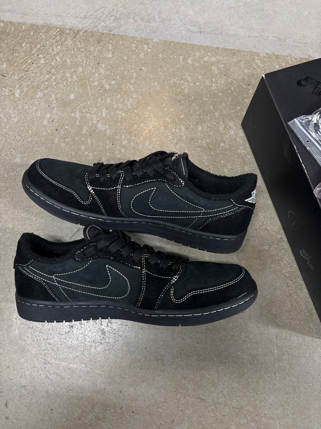 Size 10.5 - Travis Scott 1 Low Phantom