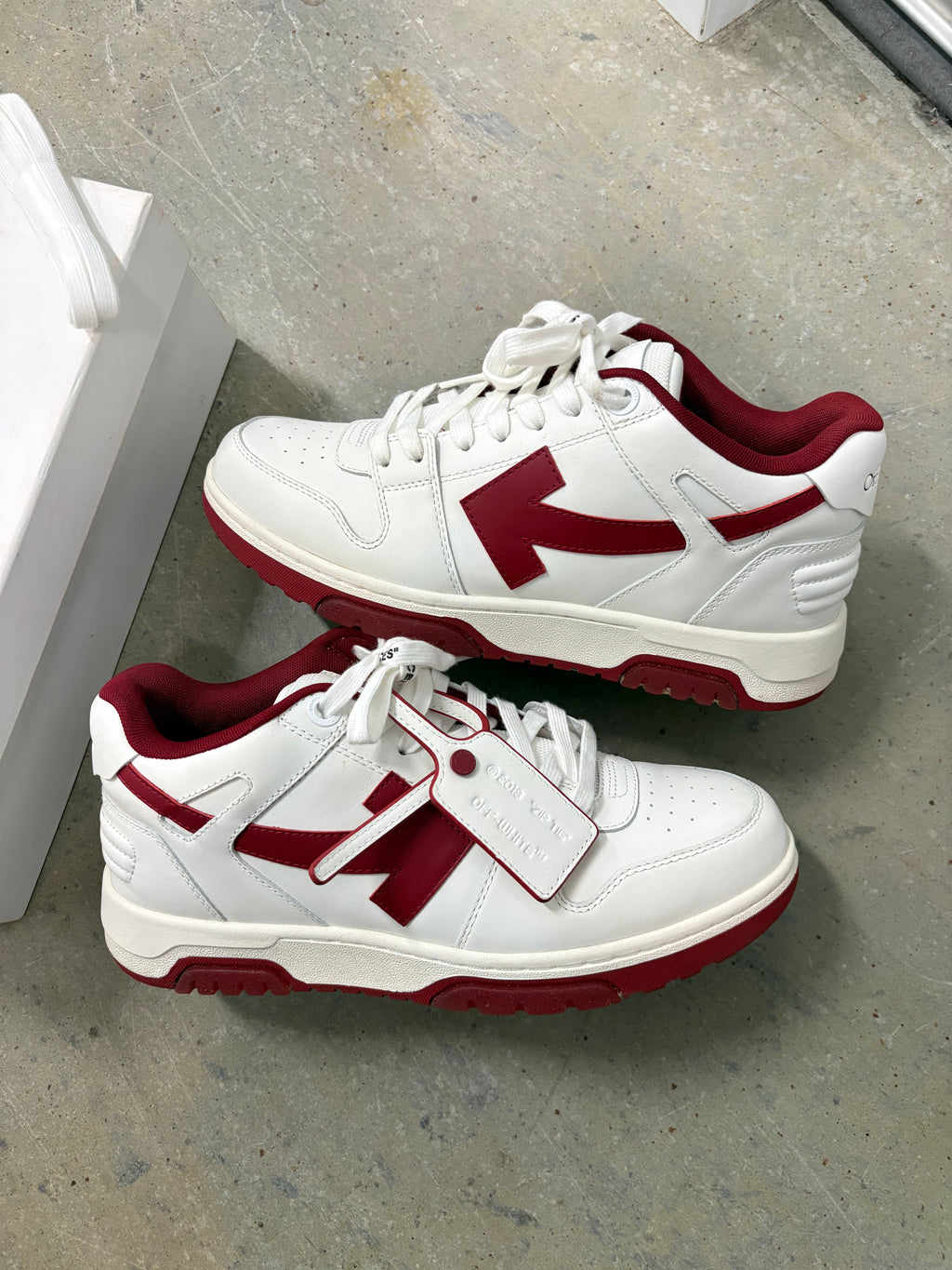 Size 9 - Off White Out The Office White Red