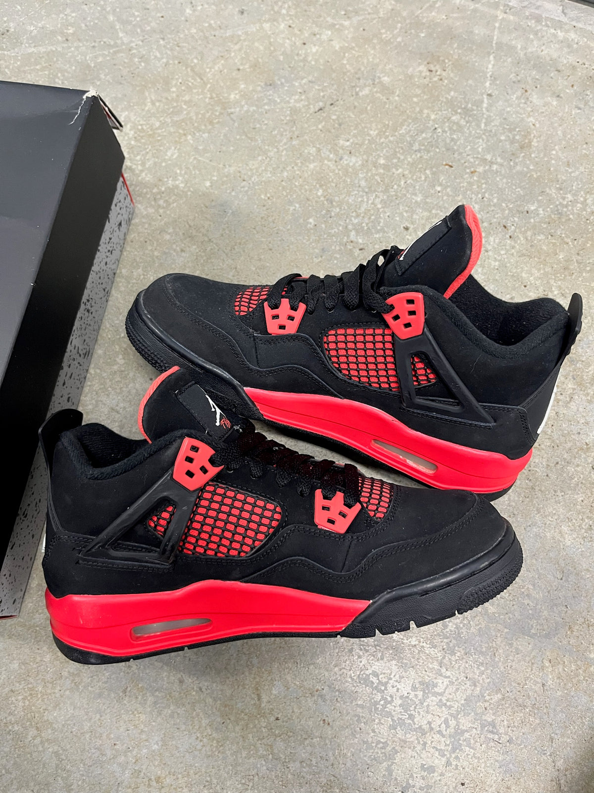 Size 6.5y - Jordan 4 Retro Red Thunder