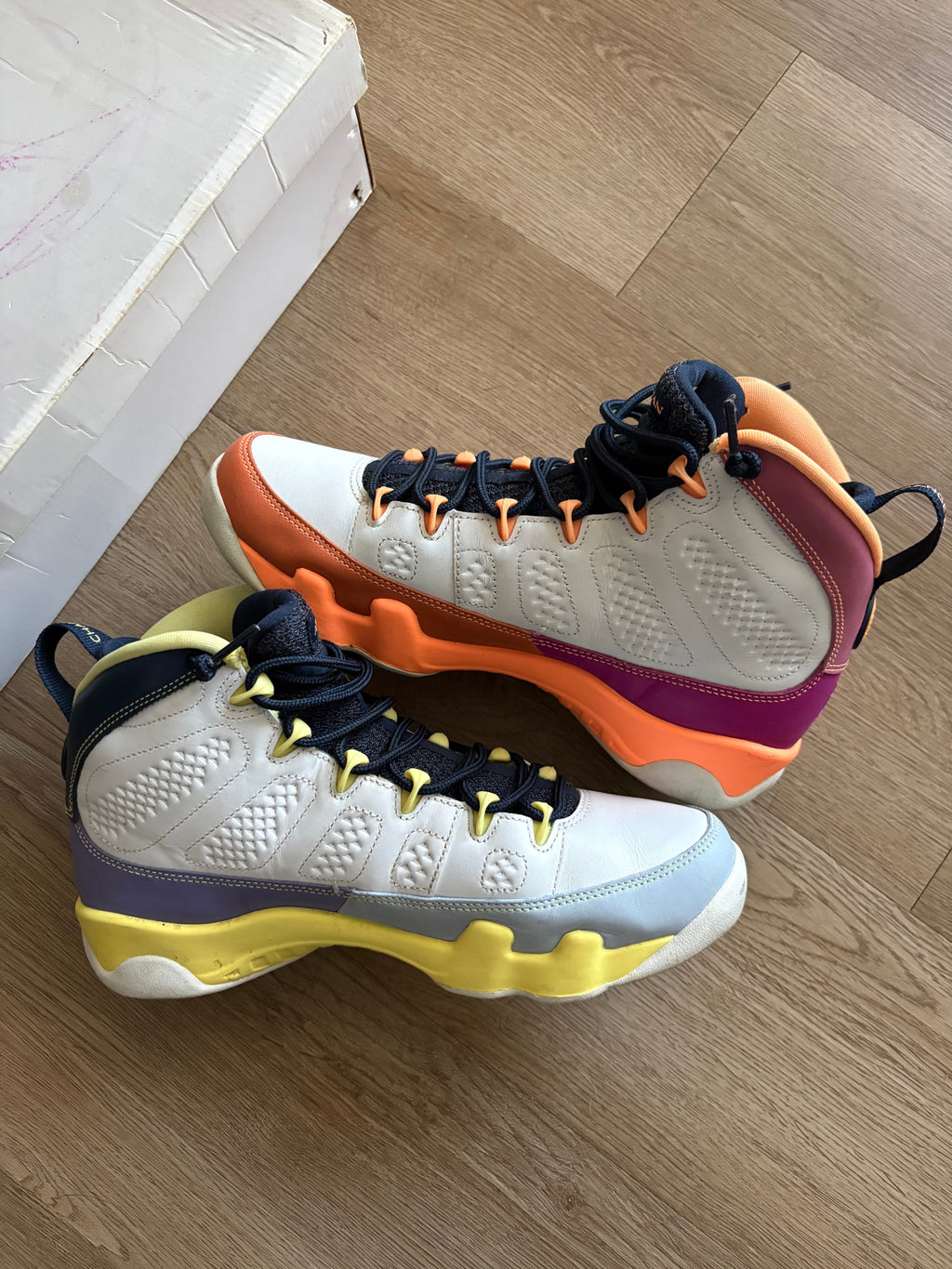Size 8.5M - Jordan 9 Retro Change The World
