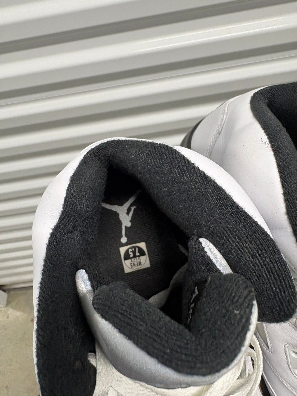 Size 7.5 - Jordan 5 Retro Reverse Metallic