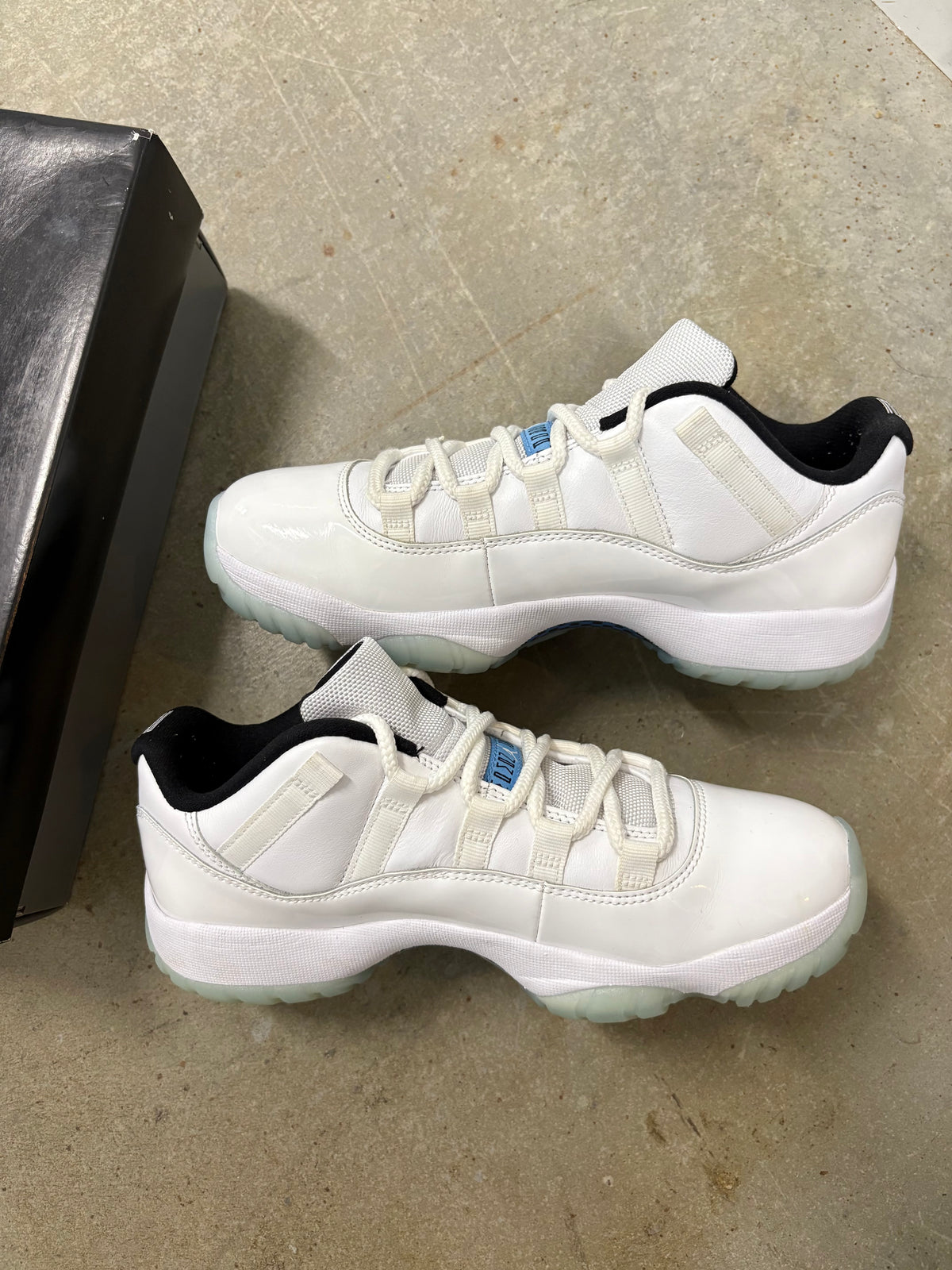 Size 7.5 - Jordan 11 Retro Low Legend Blue
