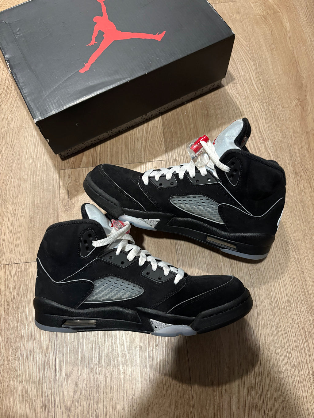 Size 7y - Jordan 5 Retro Black Metallic Reimagined