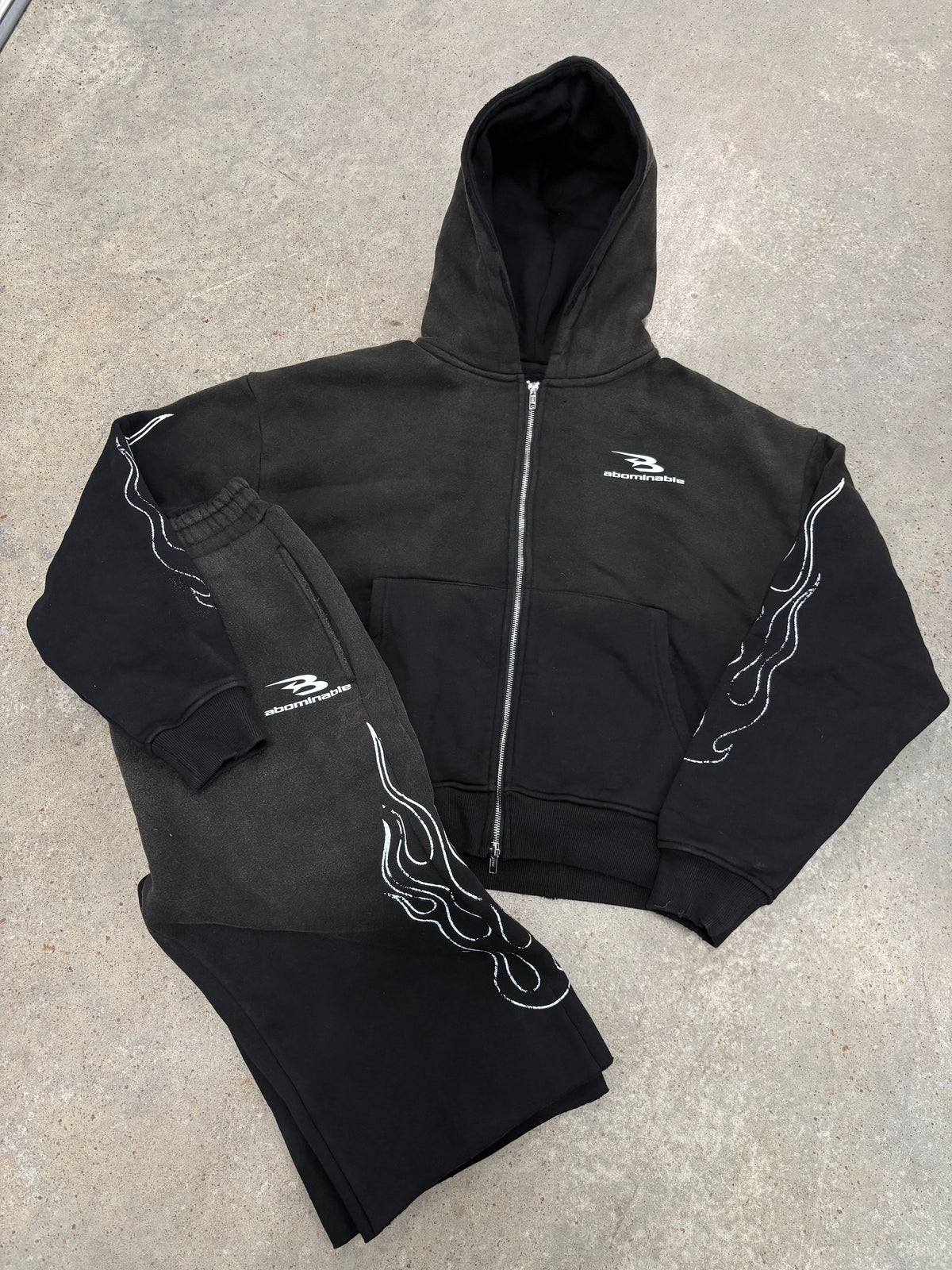 Black / White Abominable Set