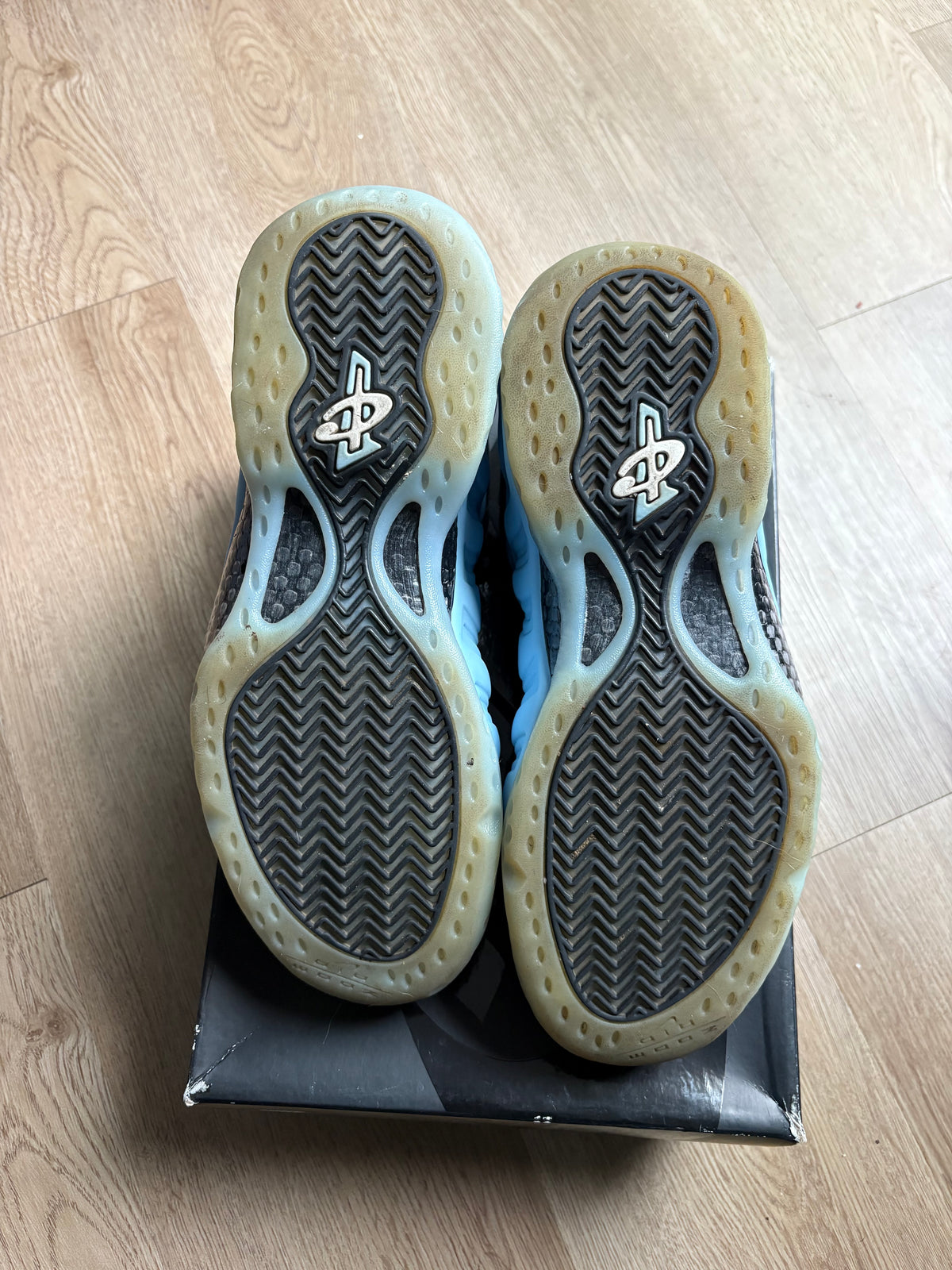 Size 9 - Nike Air Foamposite One Psychic Blue