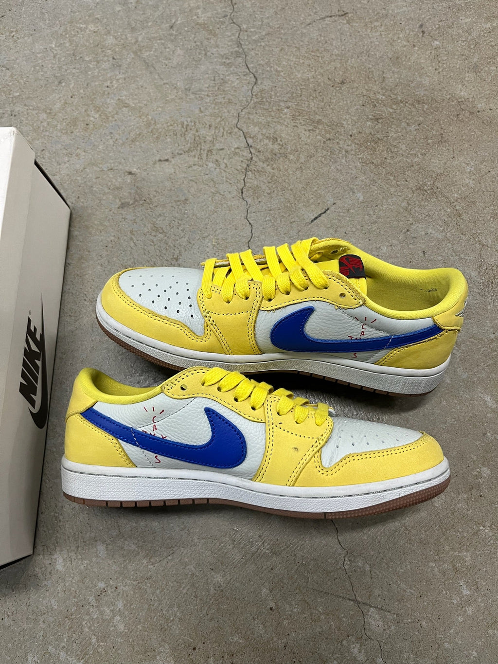 Size 6.5y - Travis Scott 1 Low Canary
