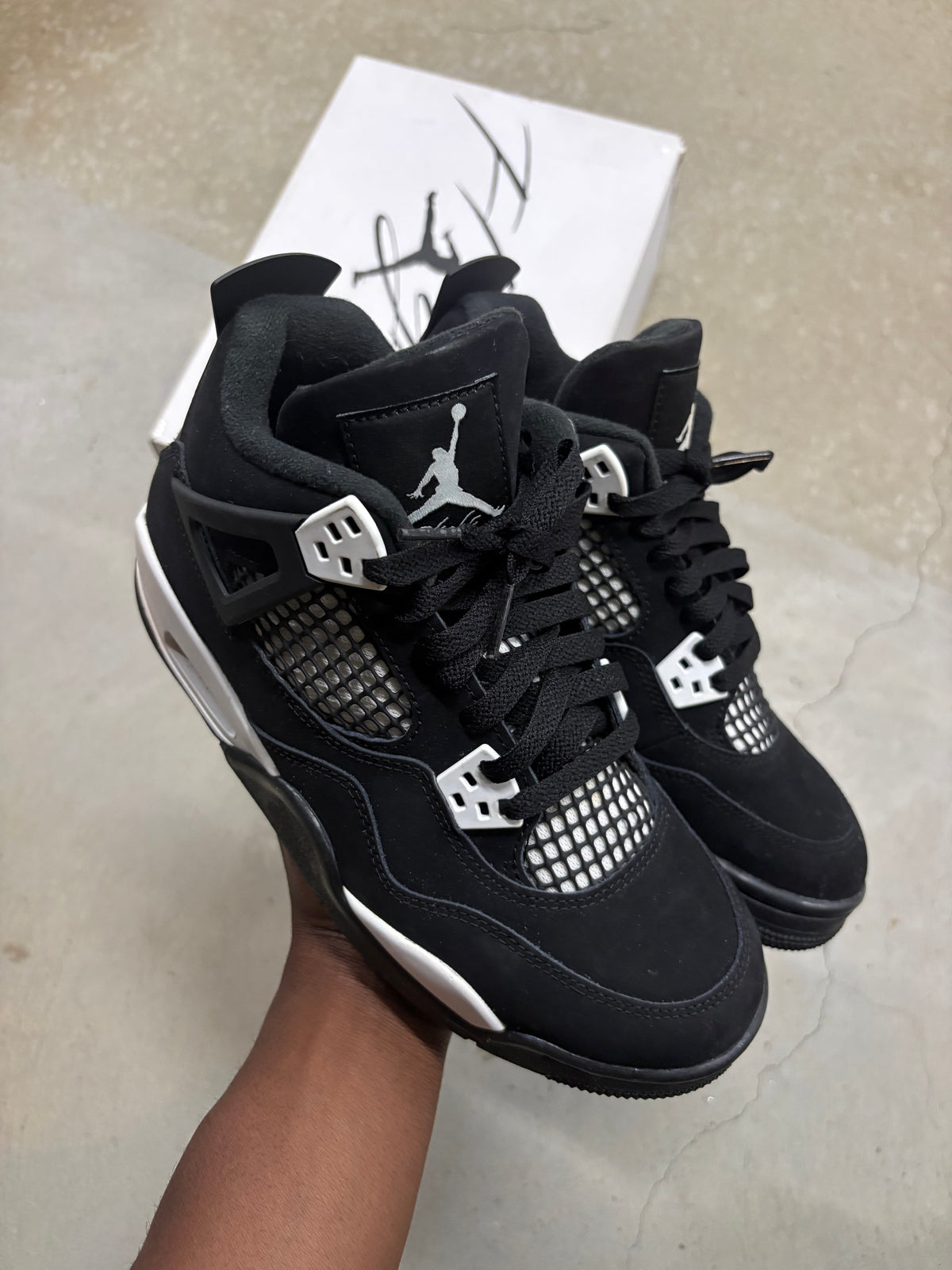 Size 6y - Jordan 4 Retro White Thunder