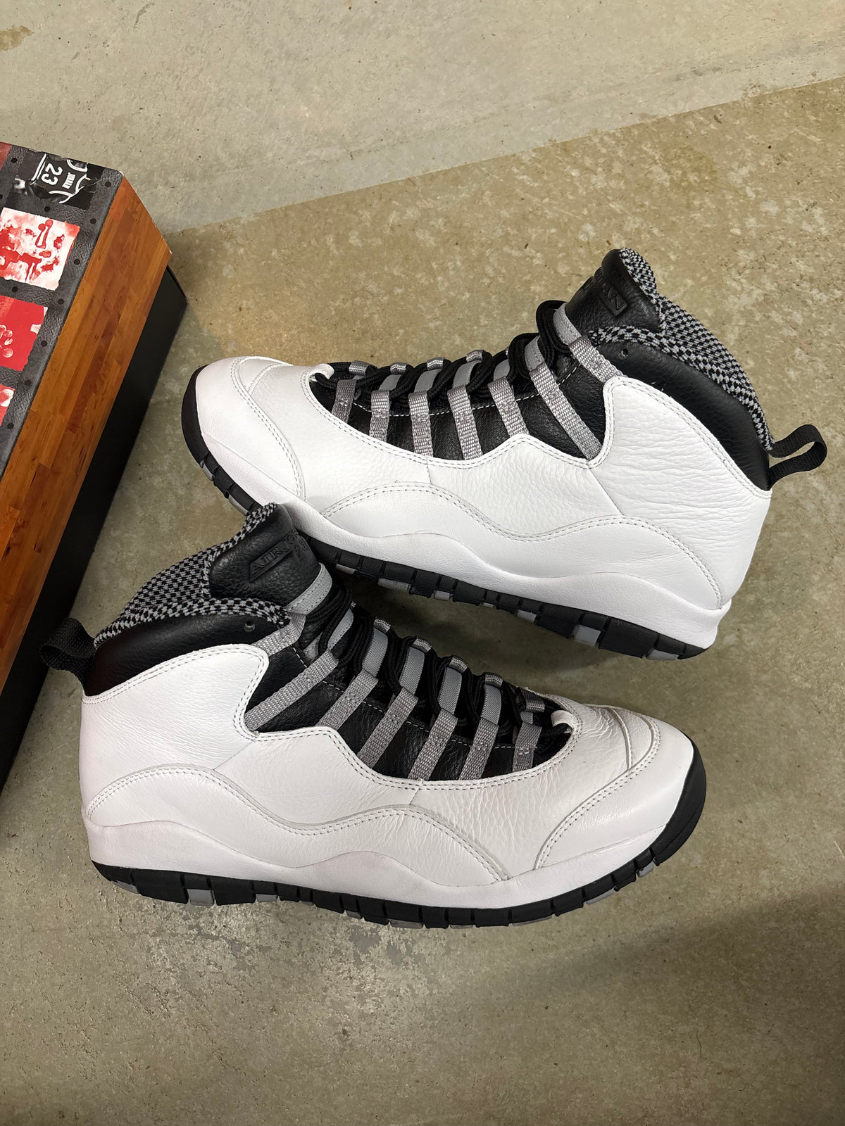 Size 11 - Jordan 10 Retro Steel 2025