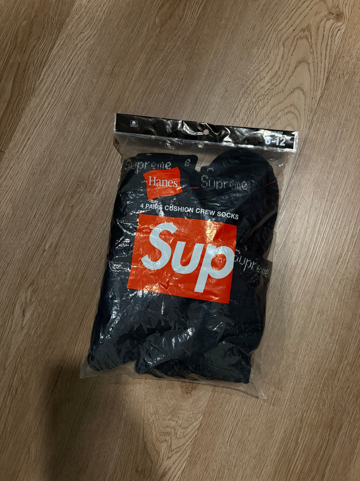 Supreme socks
