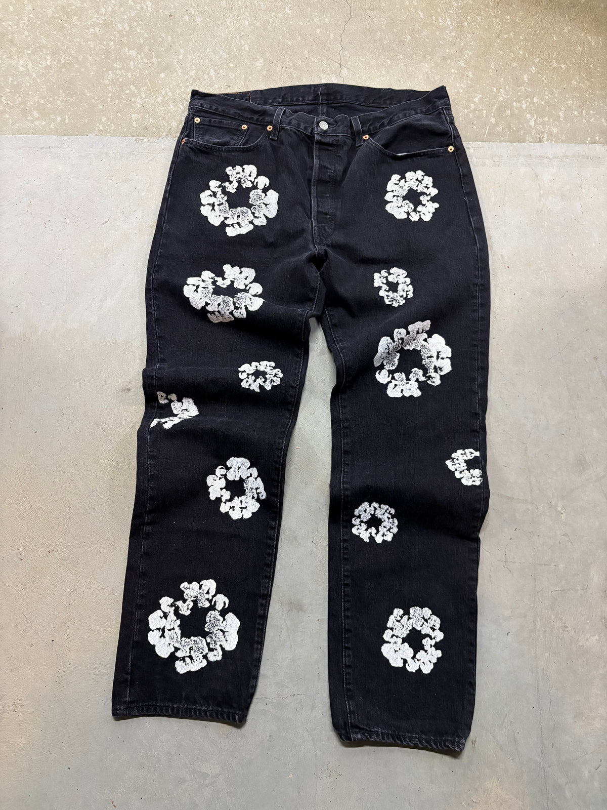Size 38 - Denim Tear x Levi Cotton Wreath Black Jeans