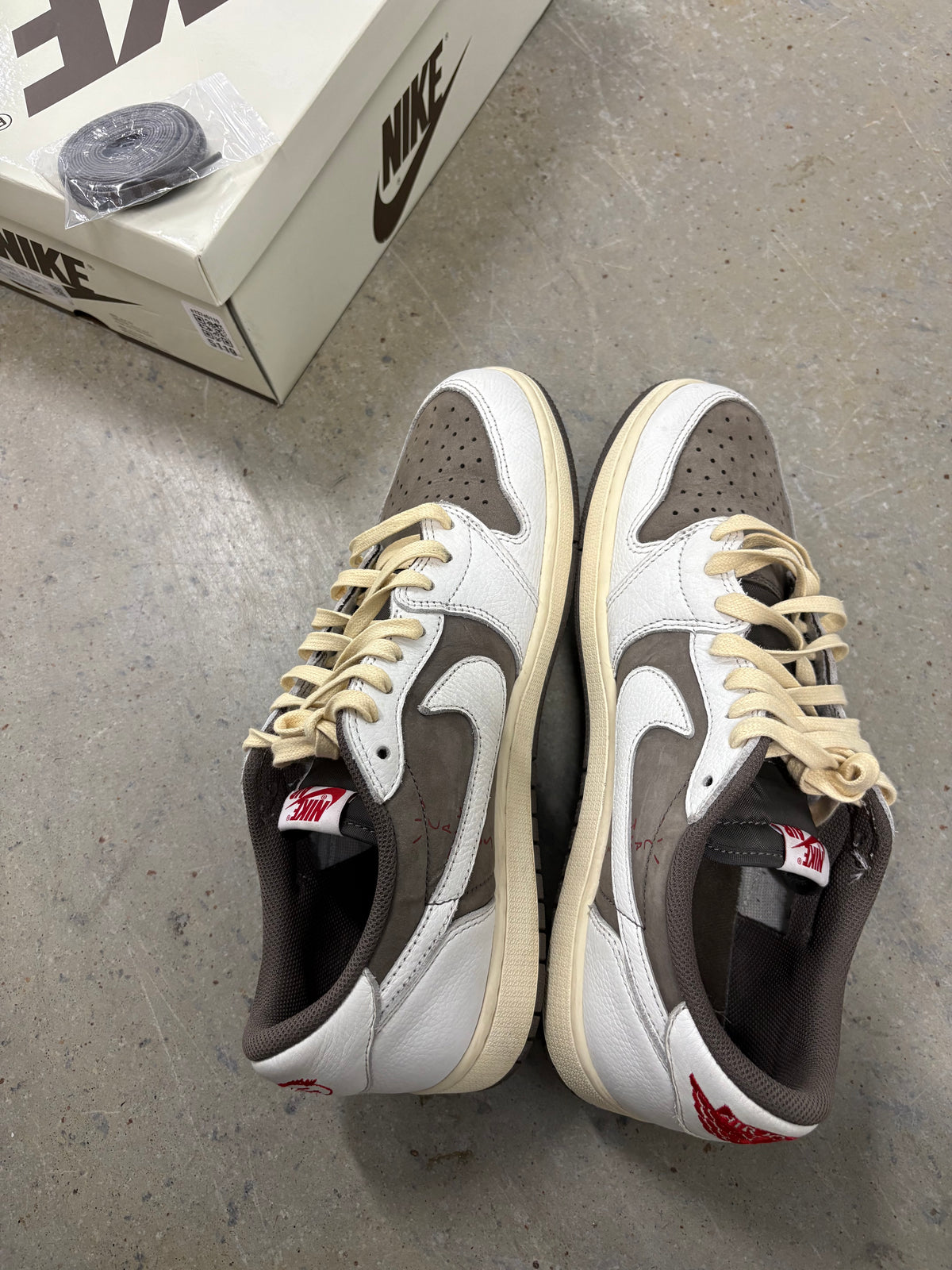 Size 11.5 - Travis Scott 1 Low Reverse Mocha