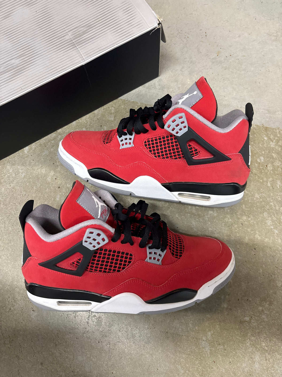 Size 11 - Jordan 4 Retro Toro Bravo 2026