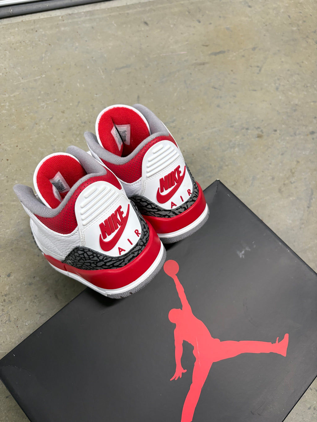 Size 7.5 - Jordan 3 Retro Fire Red