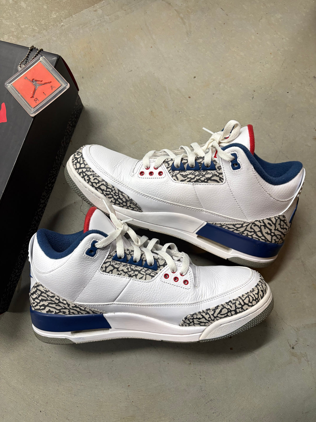 Size 11 - Jordan 3 Retro True Blue 2016