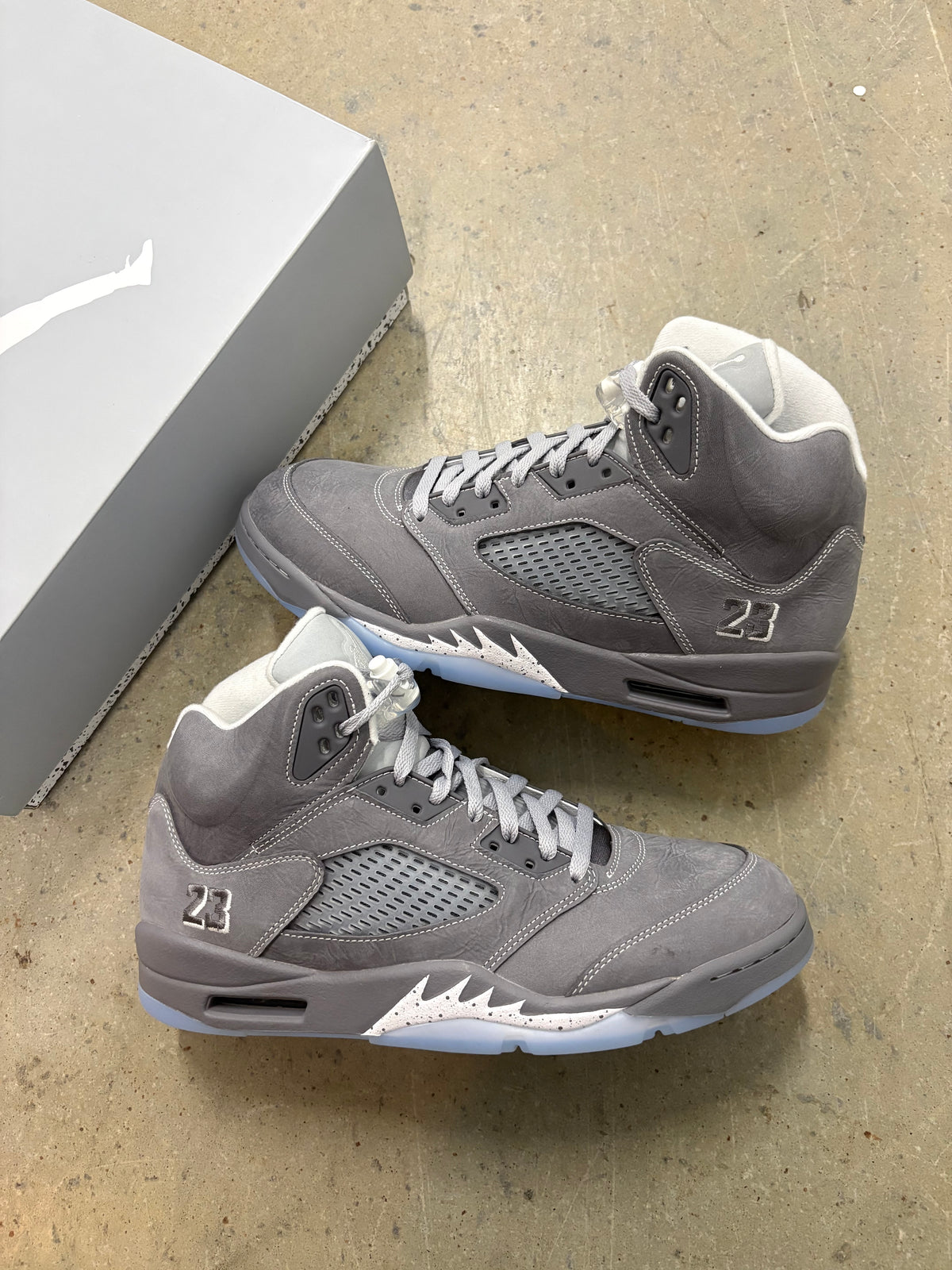Size 11 - Jordan 5 Retro Wolf Grey 2026