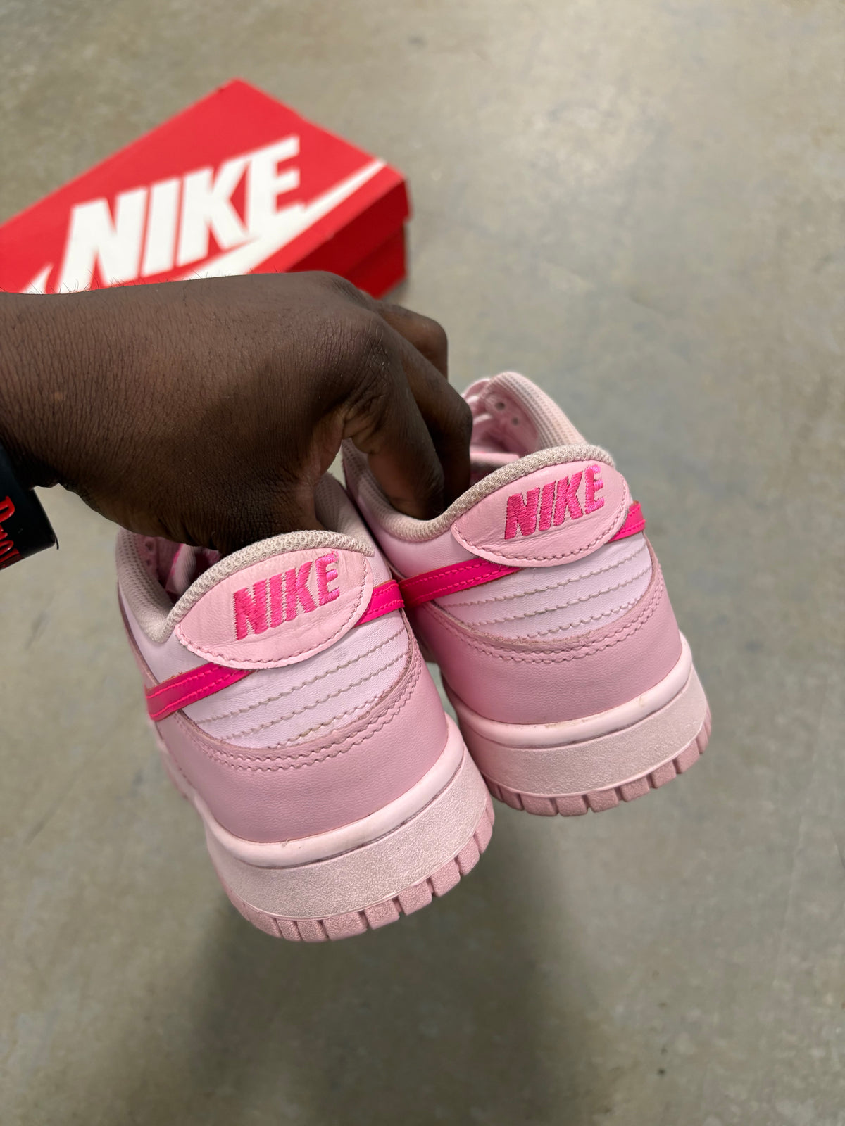 Size 6y - Nike Dunk Triple Pink