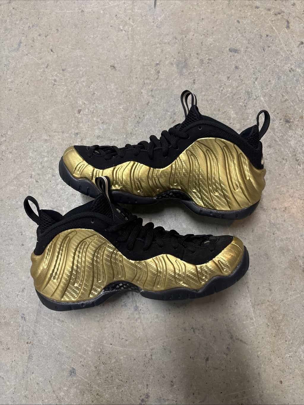 Size 8.5 - Nike Air Foamposite Pro Metallic Gold
