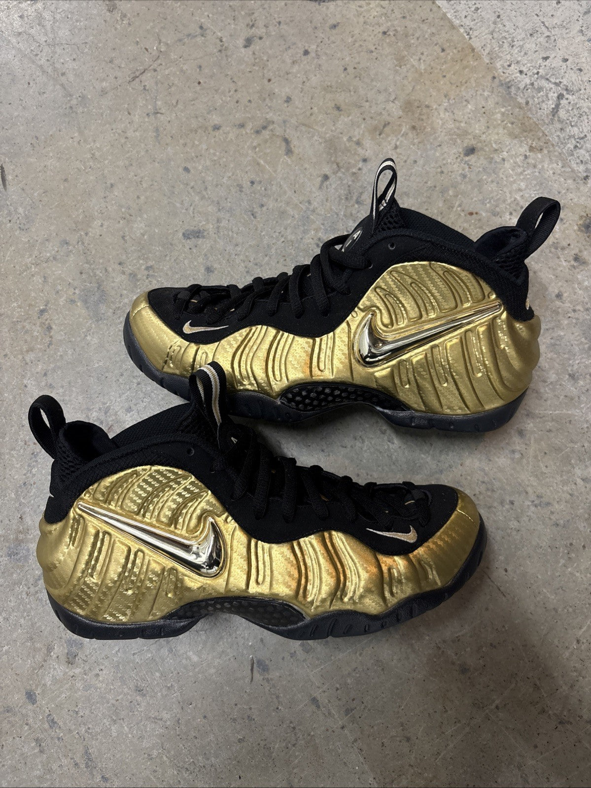 Size 8.5 - Nike Air Foamposite Pro Metallic Gold