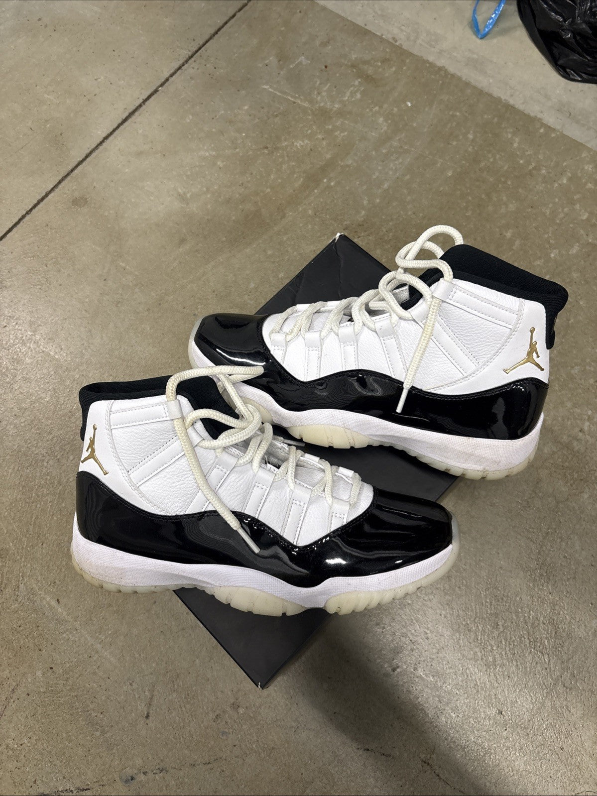 Air Jordan 11 Retro DMP Gratitude Men's Sneakers Size 9