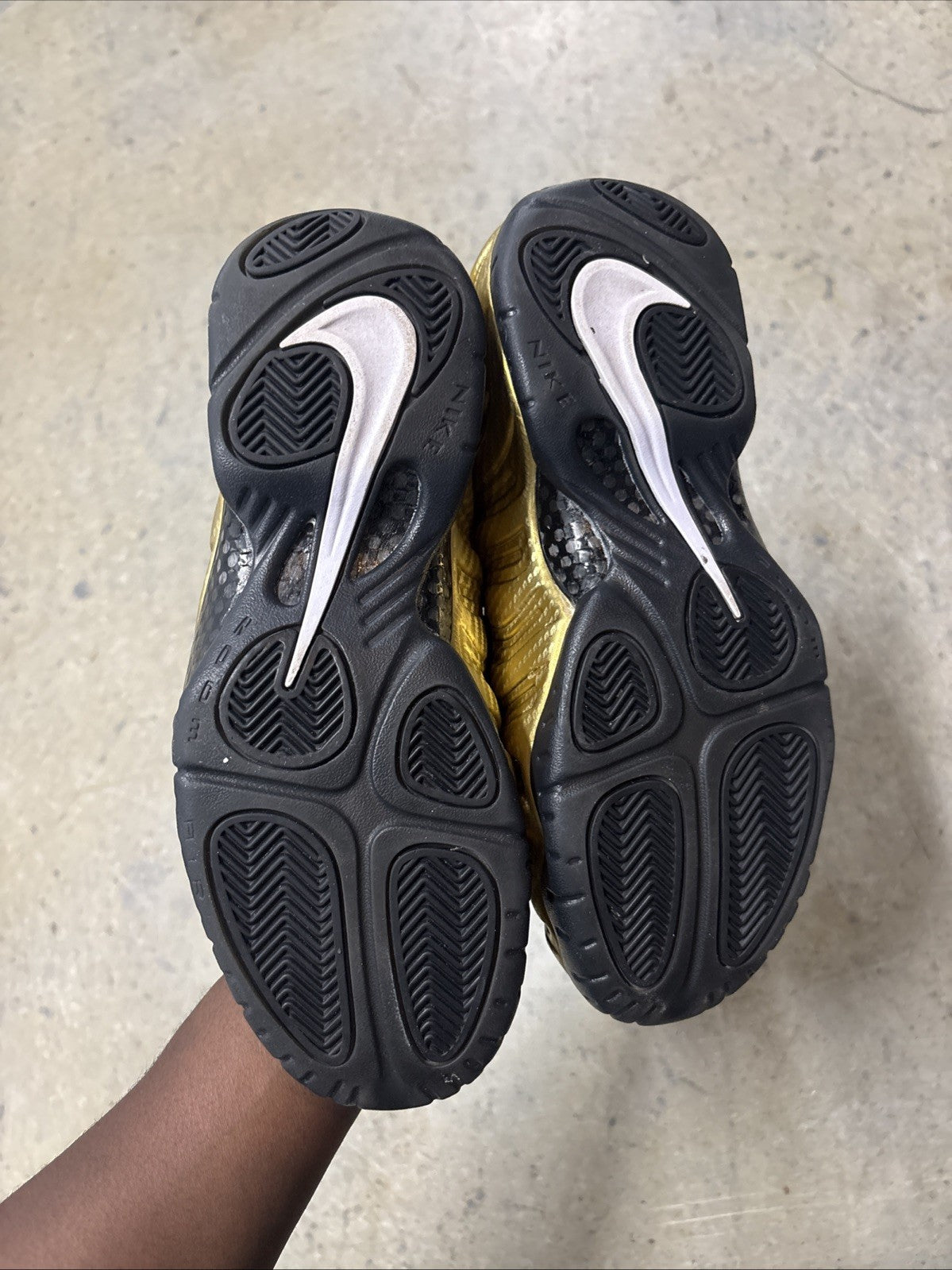 Size 8.5 - Nike Air Foamposite Pro Metallic Gold