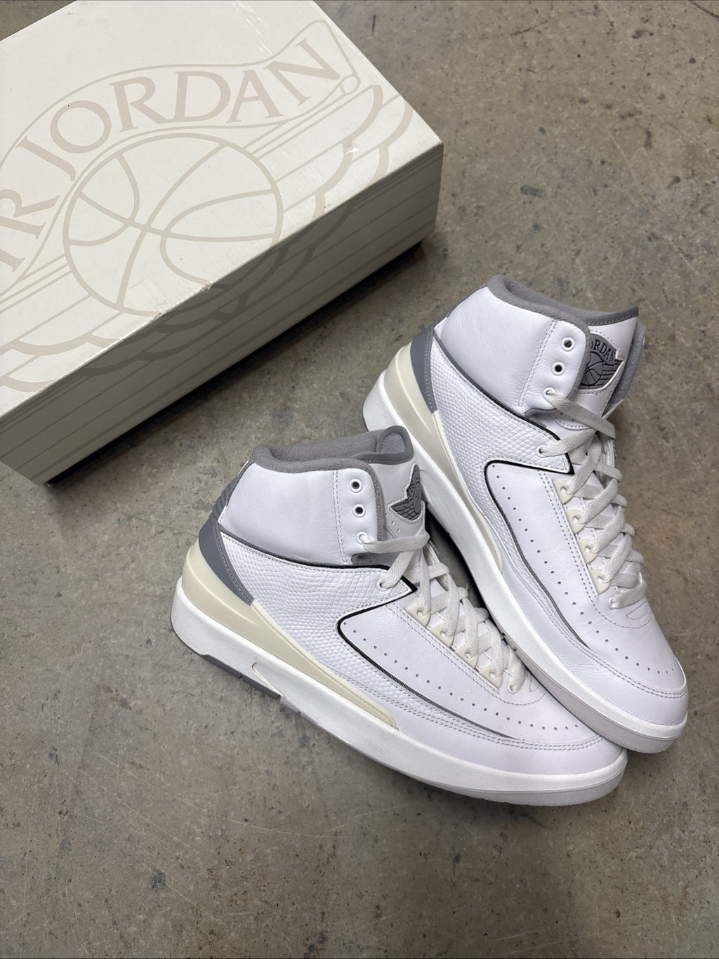 Size 10 - Air Jordan 2 Retro White Cement