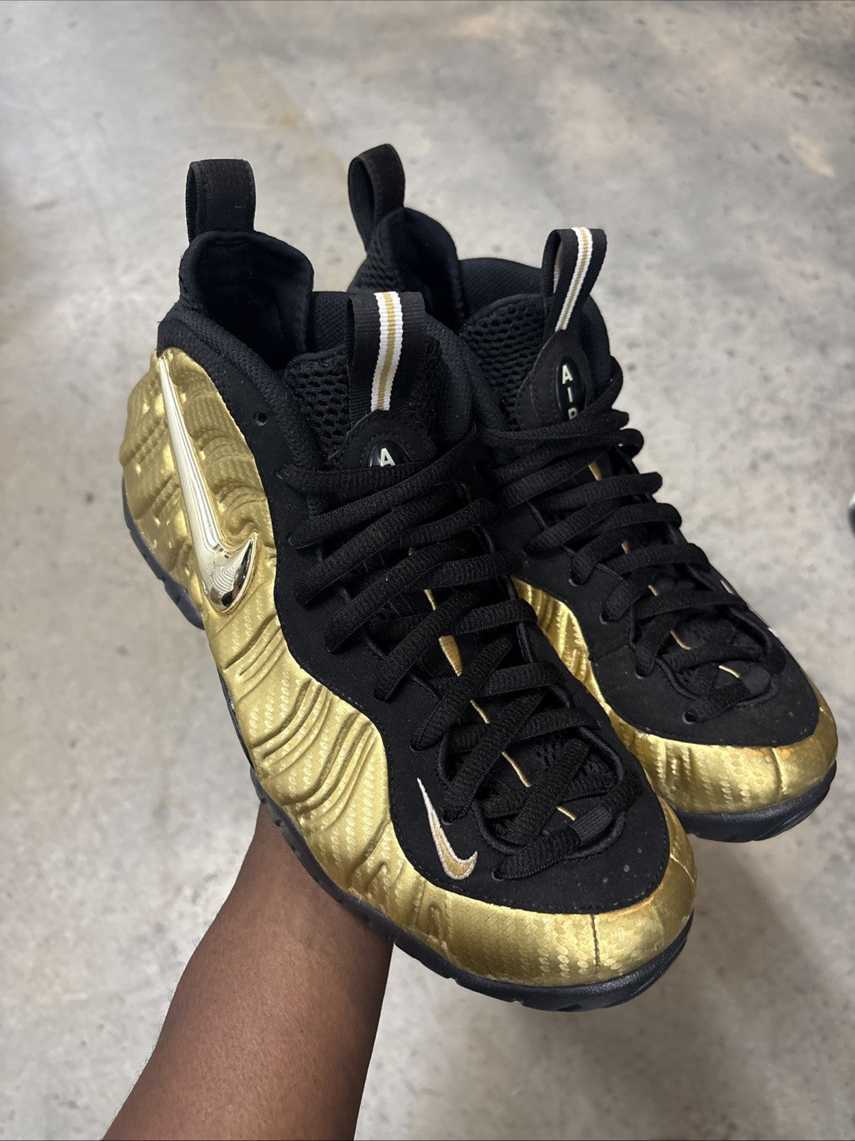 Size 8.5 - Nike Air Foamposite Pro Metallic Gold