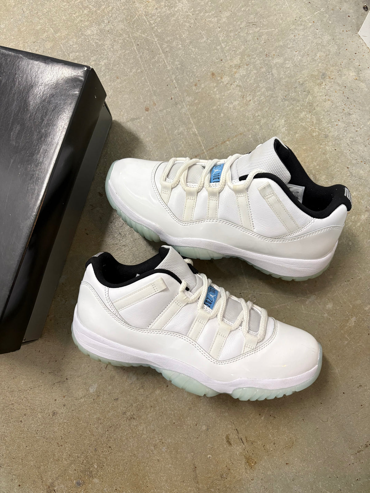 Size 7.5 - Jordan 11 Retro Low Legend Blue