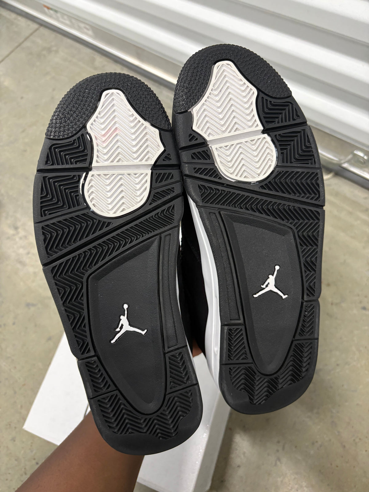 Size 9.5 - Jordan 4 Retro White Thunder
