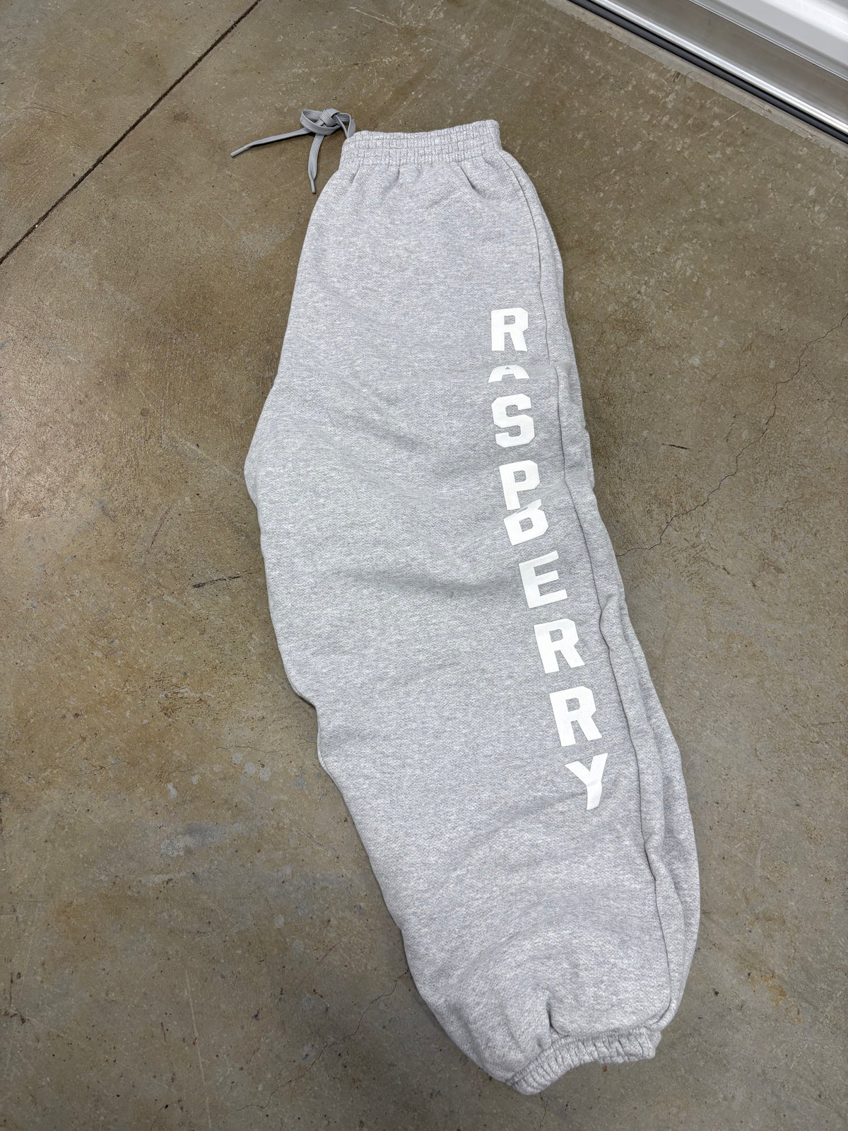 Size M - Gv Gallery Grey Raspberry Sweats