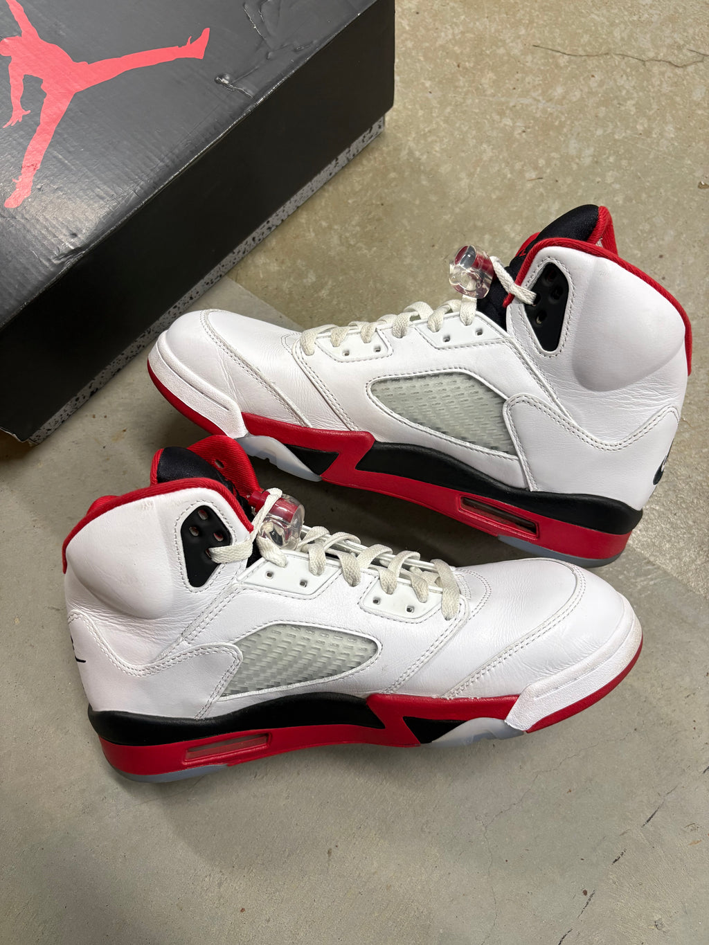 Size 10 - Jordan 5 Retro Fire Red Black Tongue 2025