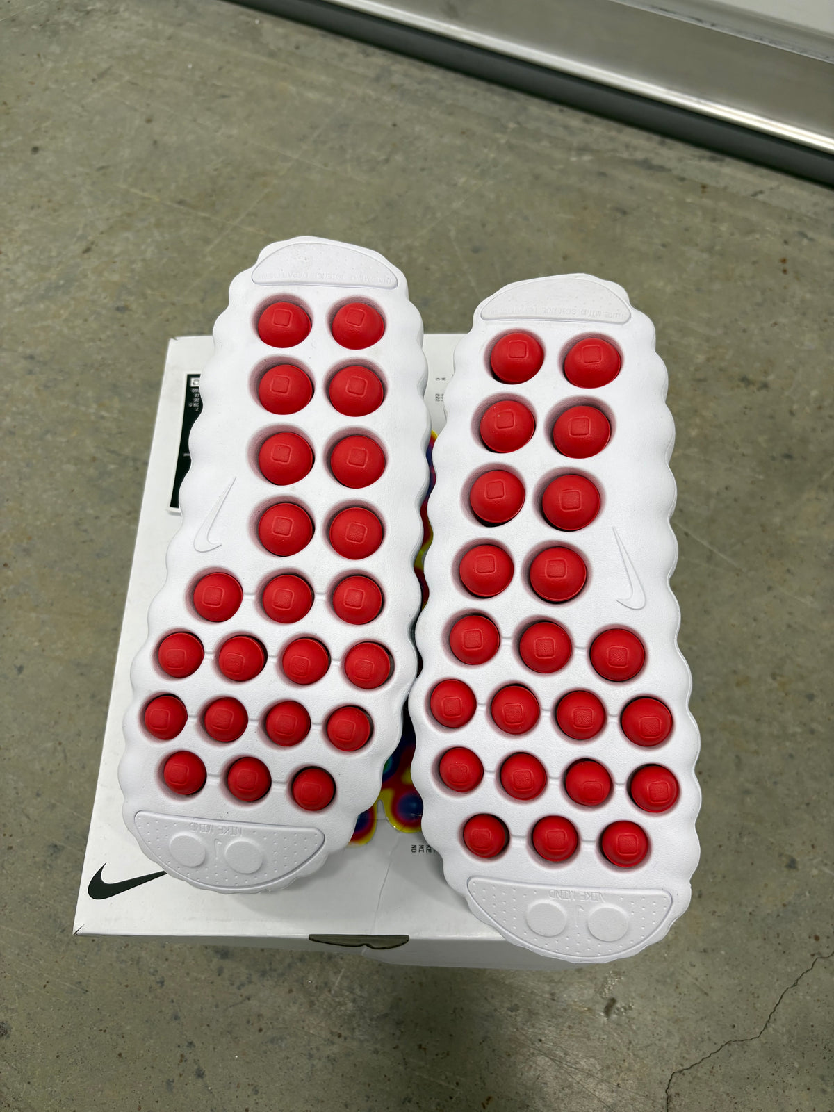Size 8 - Nike Mind 001 Slide White Speed Run