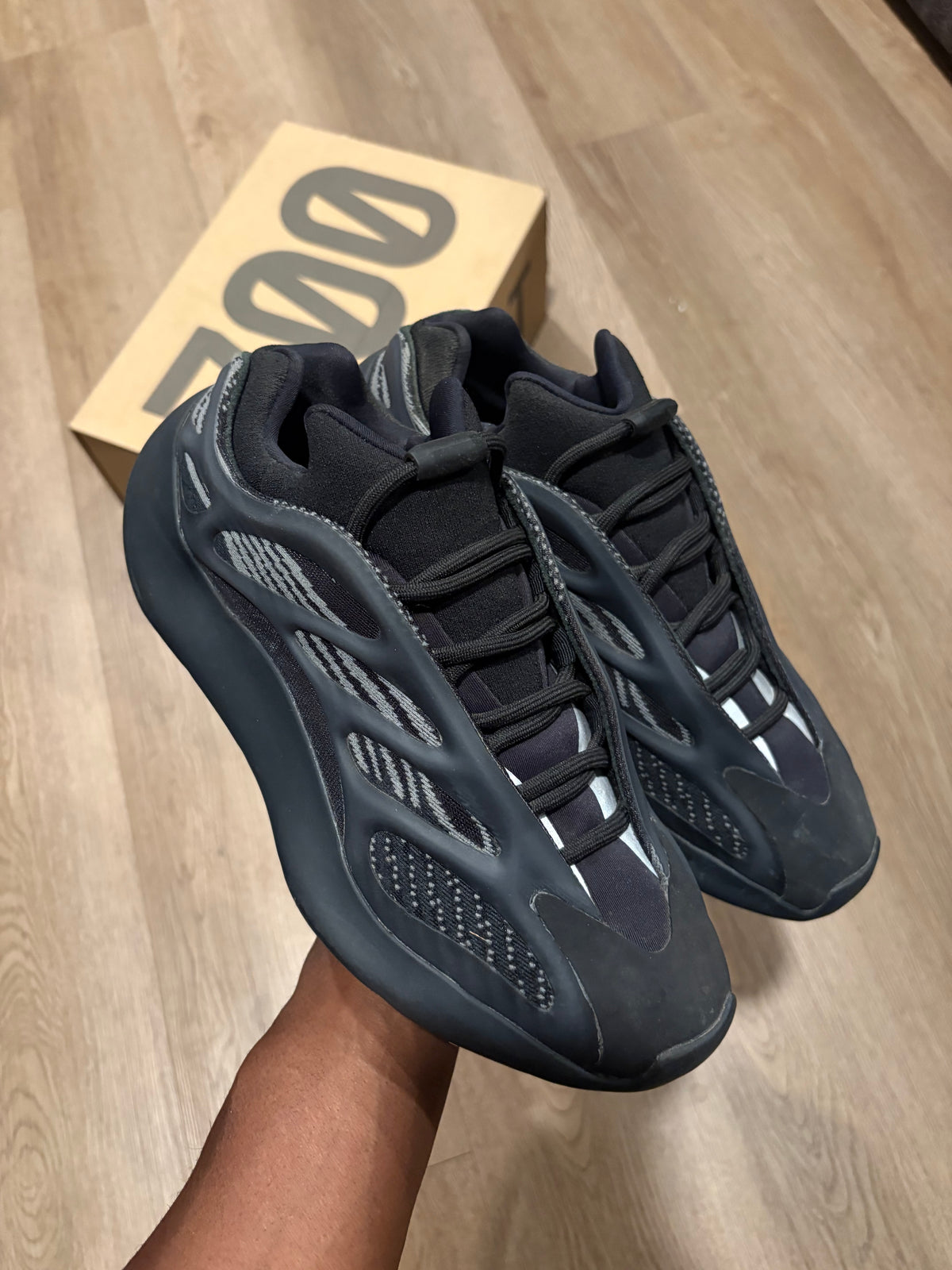 Size 8.5 - Yeezy 700 V3 Alvah