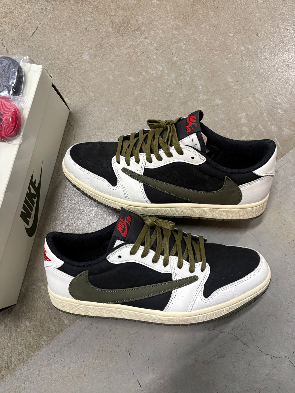 Size 11.5M - Travis Scott 1 Low Olive