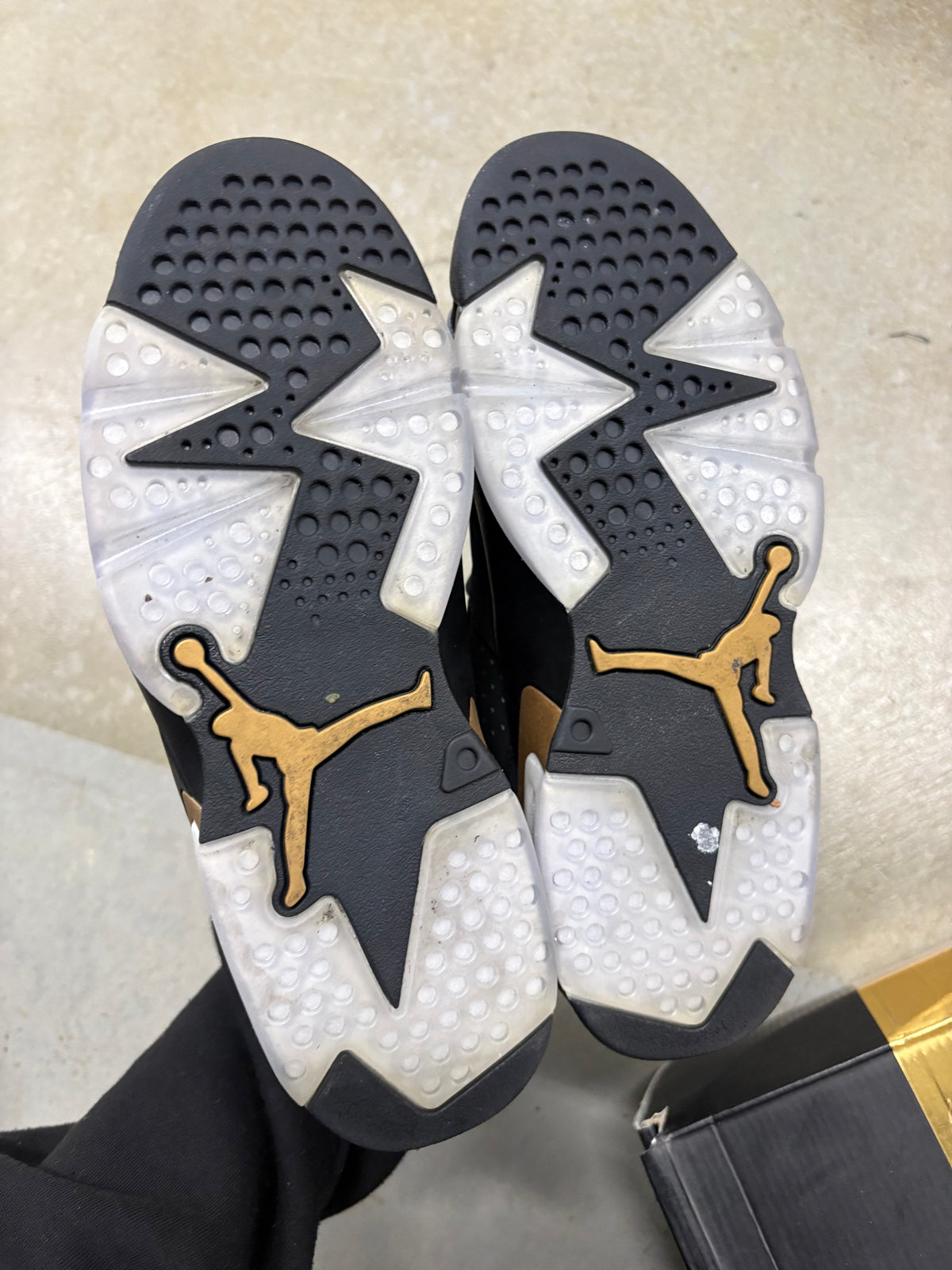 Size 7.5 - Jordan 6 Retro DMP 2020