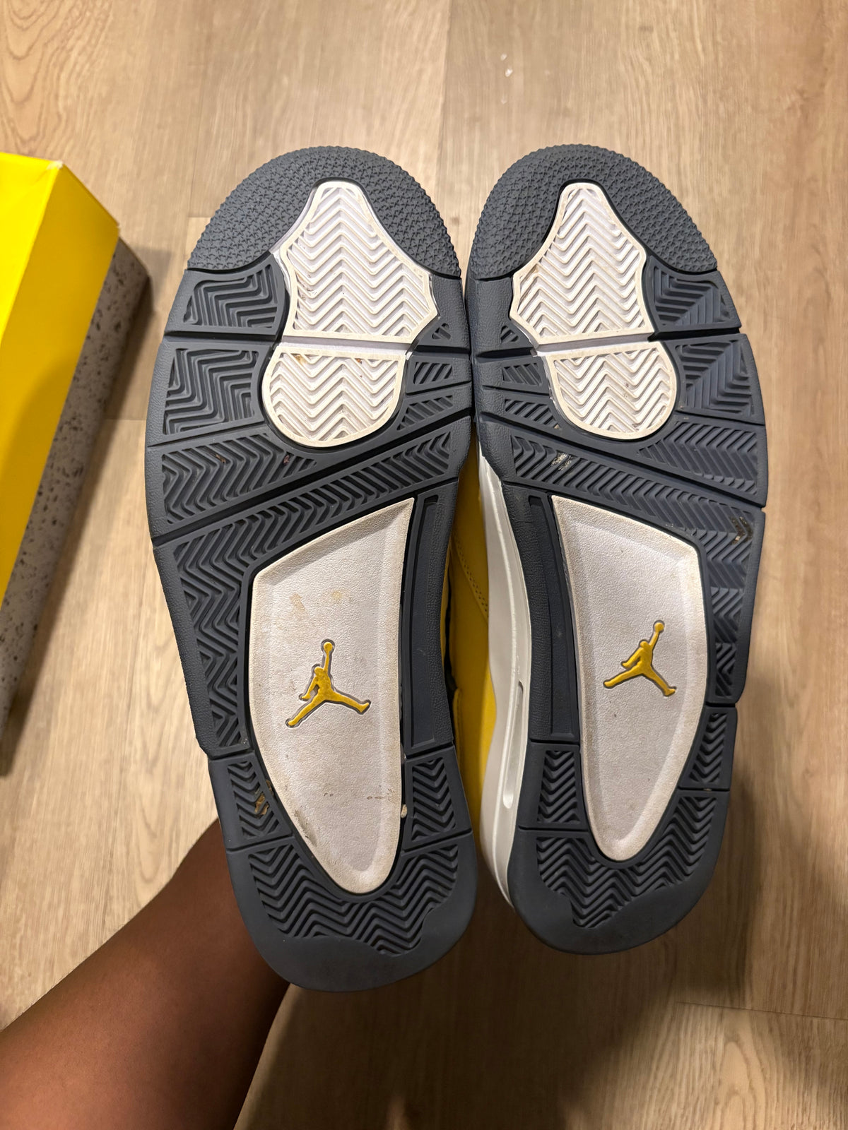 Size 9.5 - Jordan 4 Retro Lightning 2021