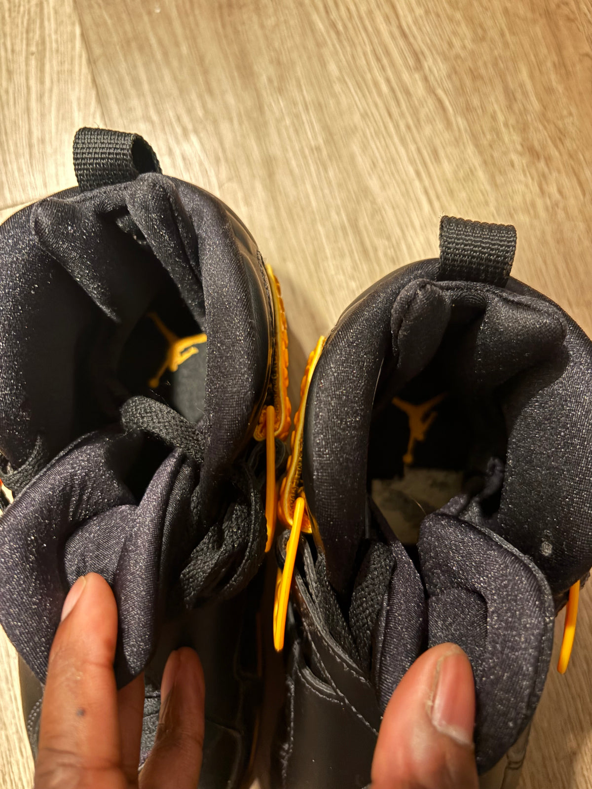 Size 5.5y - Jordan 8 Retro Taxi Yellow