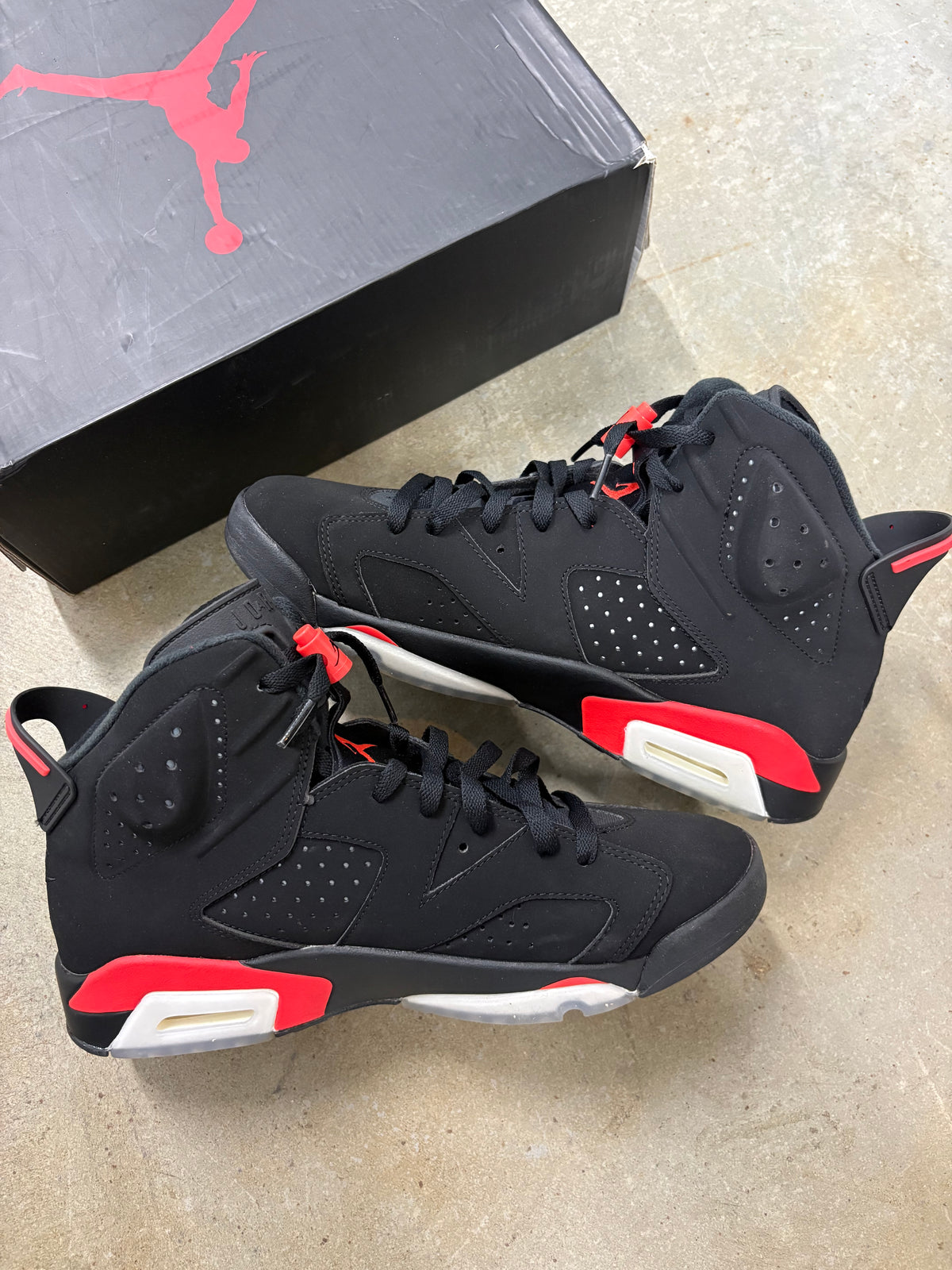 Size 10.5 - Jordan 6 Retro Black Infrared 2019