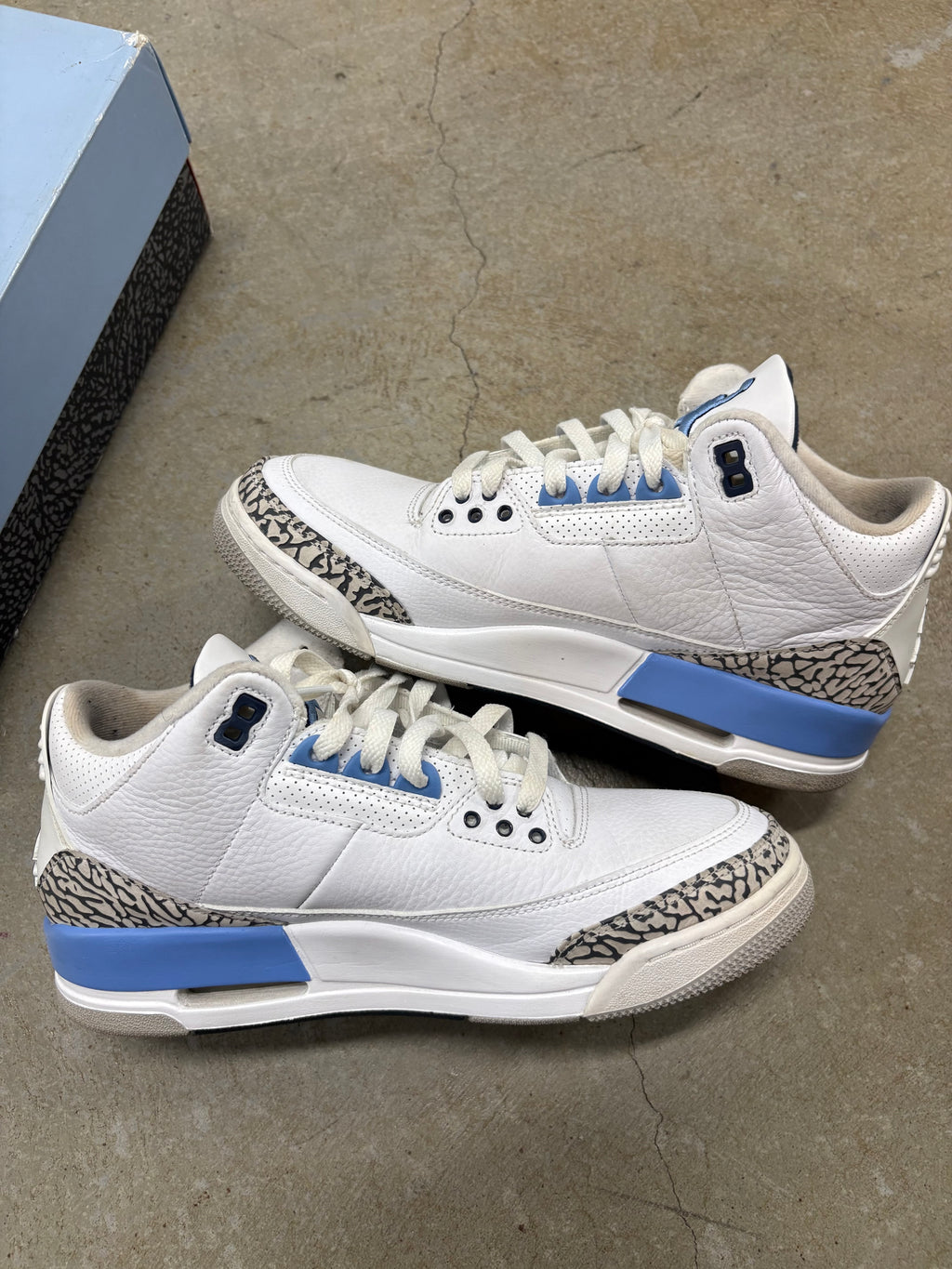Size 9 - Jordan 3 Retro Unc 2020