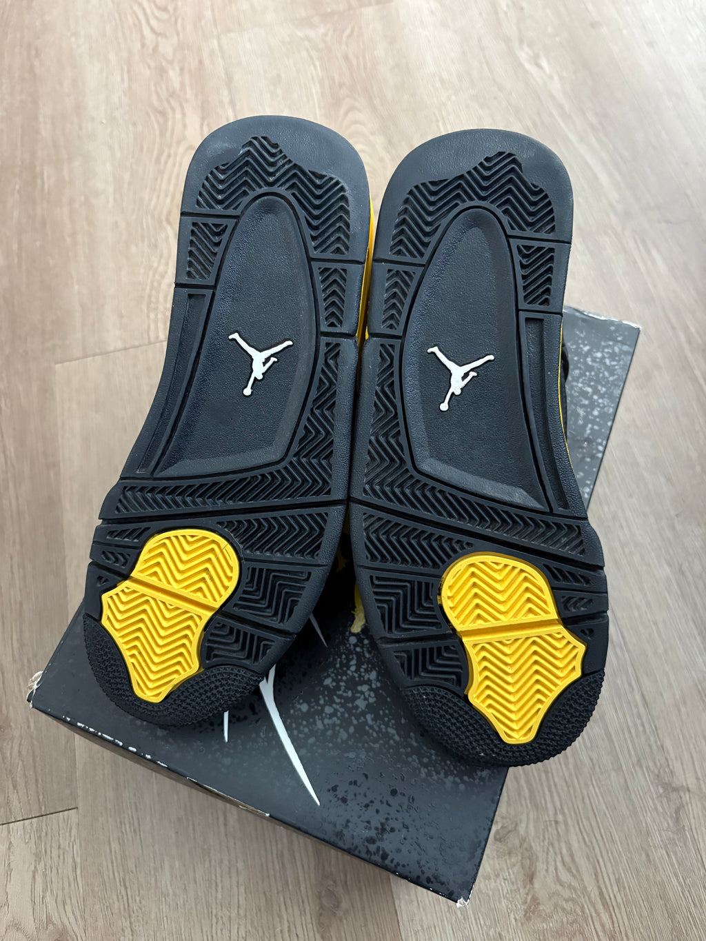 Size 6.5y - Jordan 4 Retro Yellow Thunder