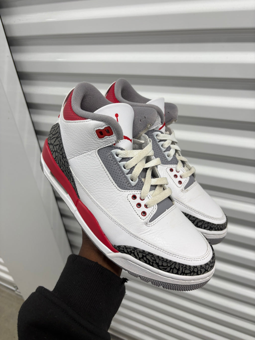 Size 8 - Jordan 3 Retro Fire Red 2022