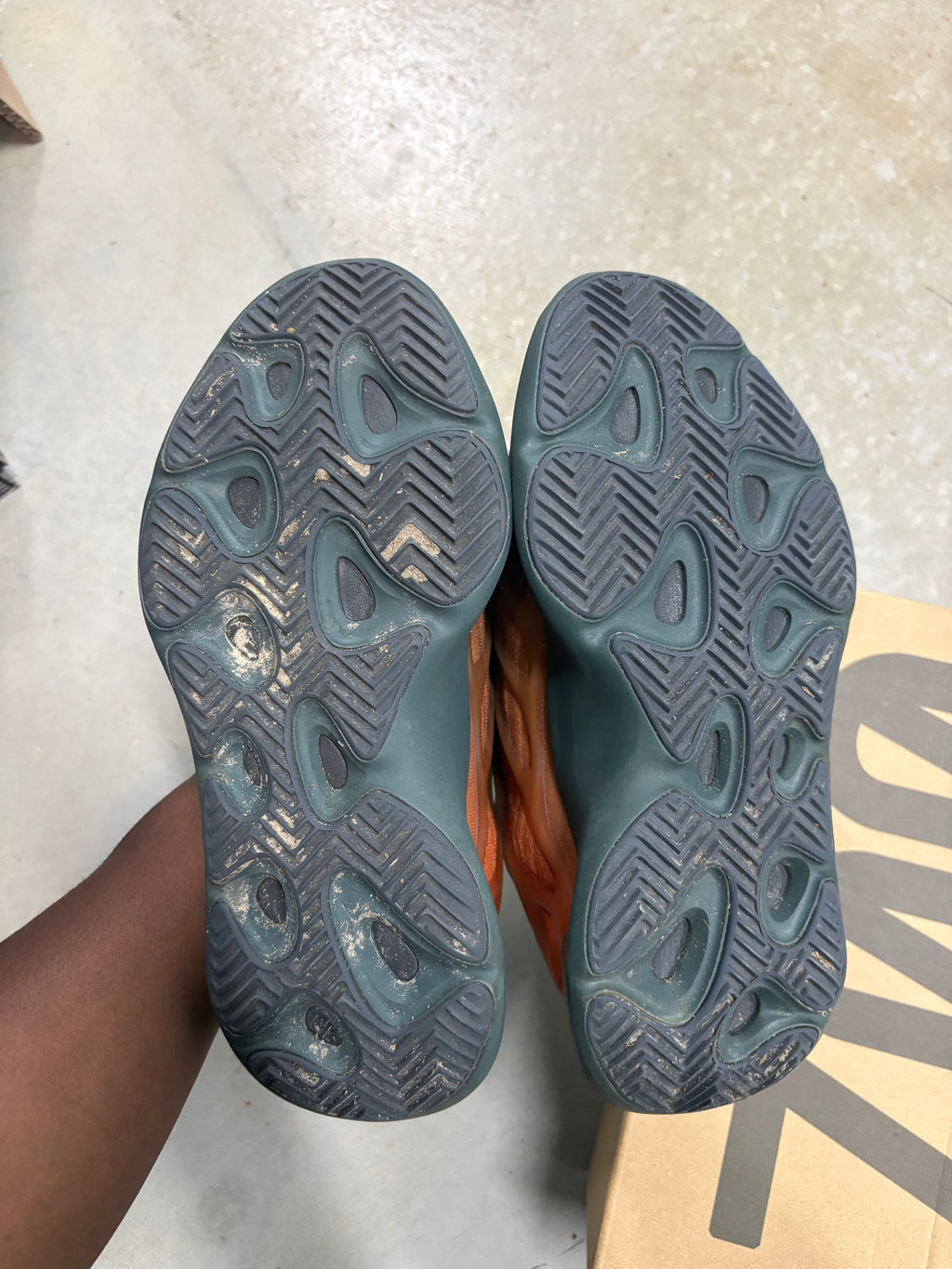 Size 8.5 - Yeezy 700 V3 Copper Fade