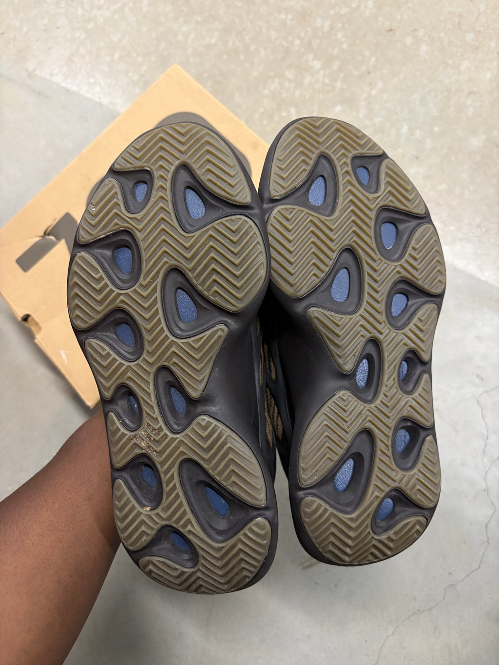 Size 8.5 - Yeezy 700 V3 Clay Brown