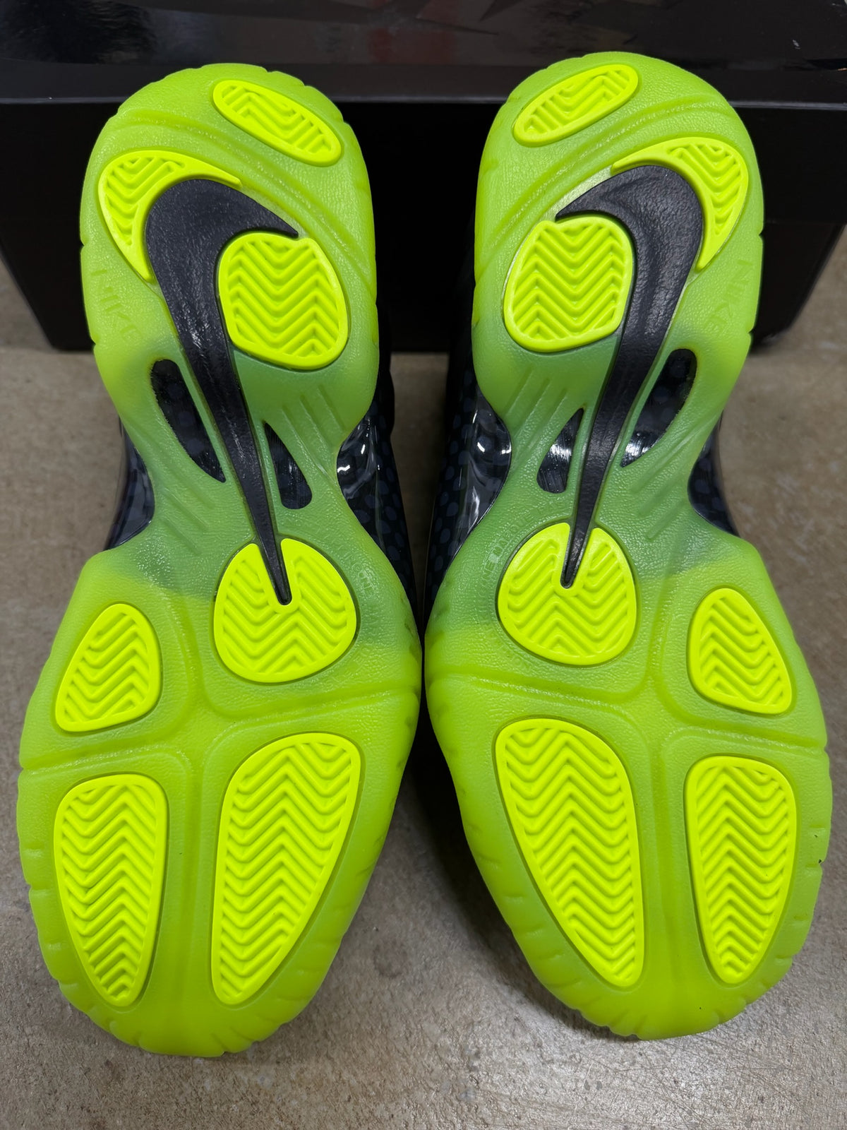 Size 7y - Nike Little Posite One