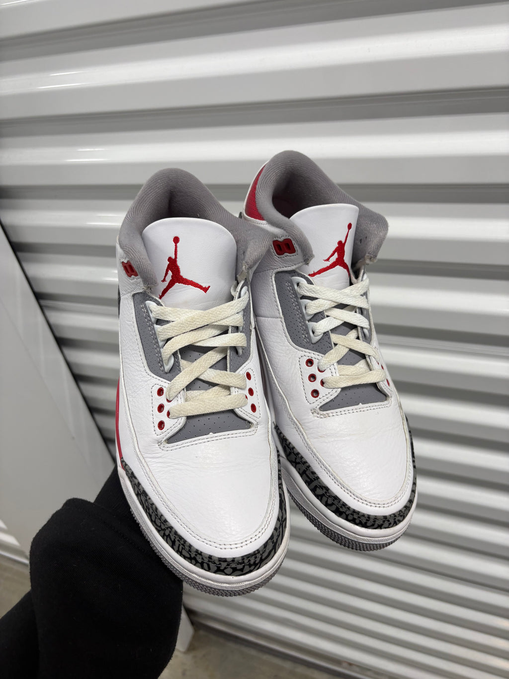 Size 8 - Jordan 3 Retro Fire Red 2022